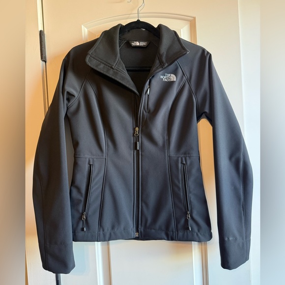 The North Face Jackets & Blazers - The North Face Women's Black Softshell Jacket